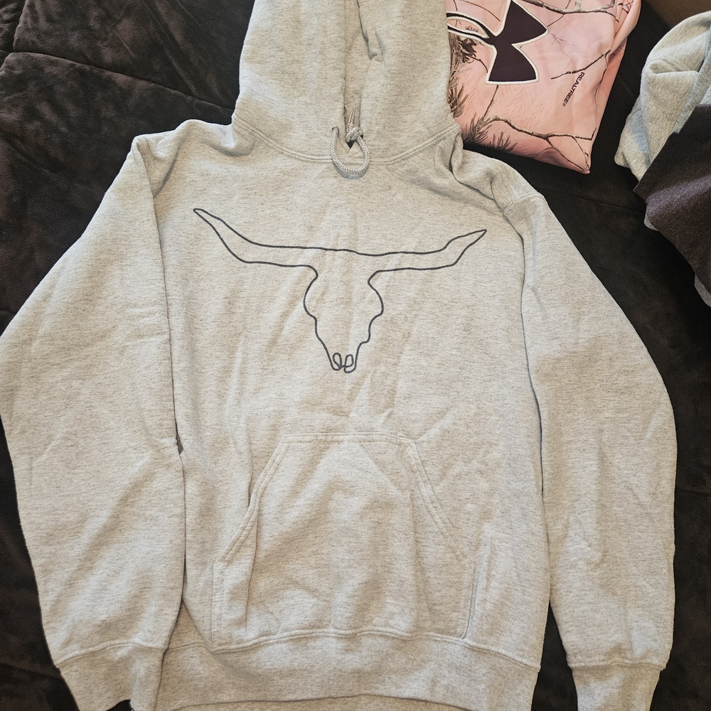 Gildan Gray Hoodie with Longhorn Design